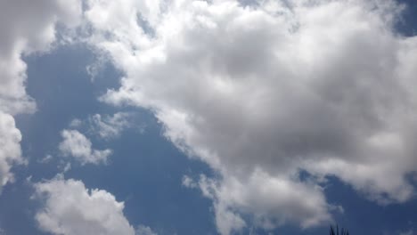 lapso de tiempo de las nubes monzónicas, clima lluvioso en la india, nubes de lluvia, clima durante el ciclón