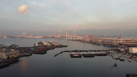 横浜市モトマチ市のスカイラインの空中景色