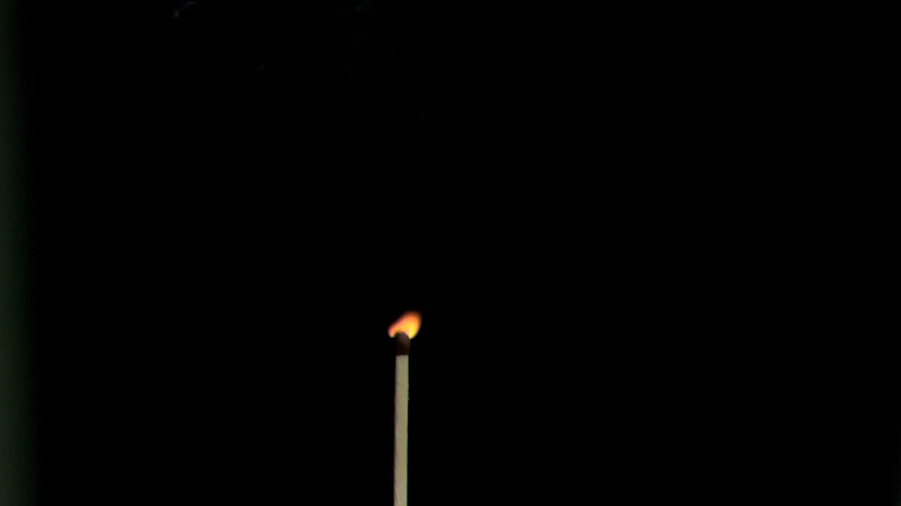 se queman cerillas en cámara súper lenta.