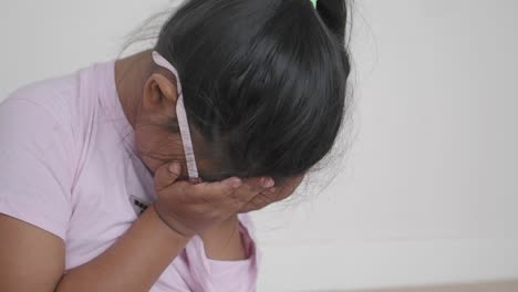 la chica triste.