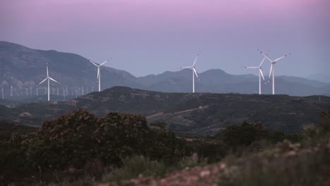planta de energía eólica valle en la península de datça campo de turquía