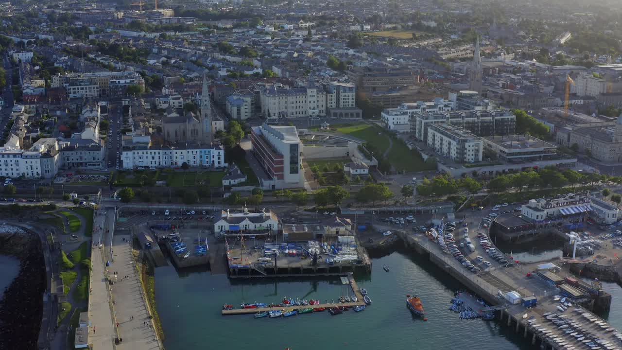 사전, dún laoghaire, 더블린, 아일랜드, 2021년 8월