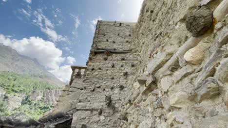 Altit-Fort-and-Hunza-valley,-touristic-attraction-in-Pakistan