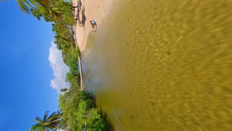 Agua-Esmeralda-De-Playa-Tropical-En-Playa-Arroyo-Salado-En-La-Entrada,-República-Dominicana