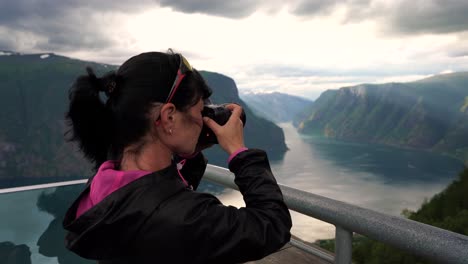 Stegastein-Aussichtspunkt-Schöne-Natur-Norwegen-Aussichtsplattform-Aussichtspunkt.