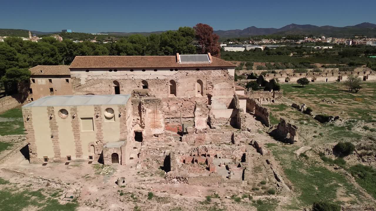 vista general de los drones de las ruinas de la cartuja vall de cristo de altura, castellón