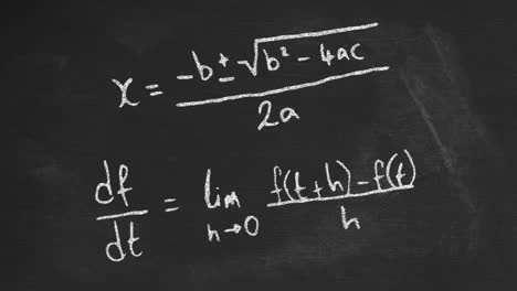 animación de fórmulas matemáticas que se mueven en el fondo de la pizarra negra