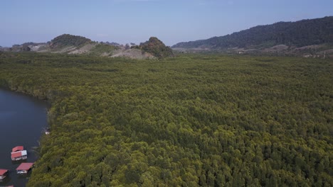 Ruhiger-Flug-Mit-Luftaufnahmen