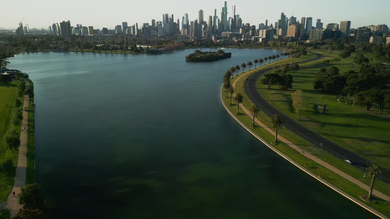 오스트레일리아 빅토리아주 멜버른에 있는 알버트 파크와 레이크의 드론 촬영