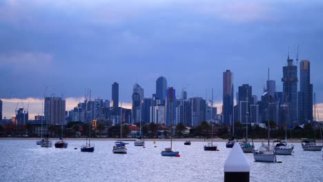 Melbourne-Cbd-Tag-Zu-Nacht-Zeitraffer-Von-St-Kilda-Pier---Beach