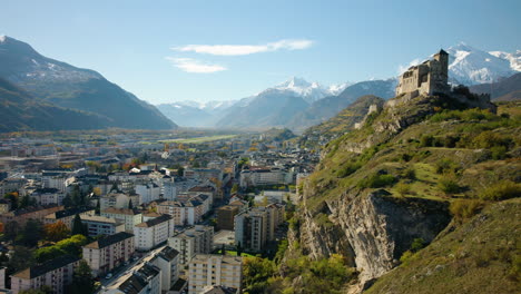 Valere-Basilika---Befestigte-Kirche-Auf-Einem-Hügel-In-Sion,-Wallis,-Schweiz