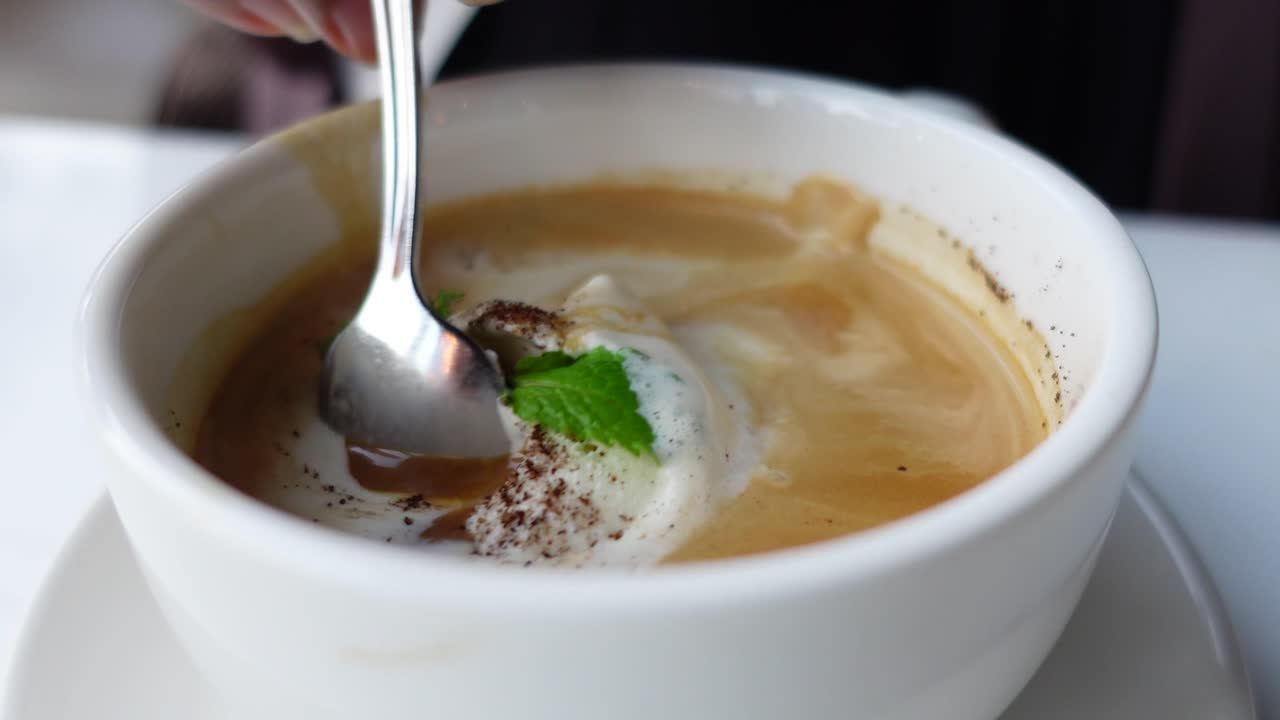 아포가토와 민트