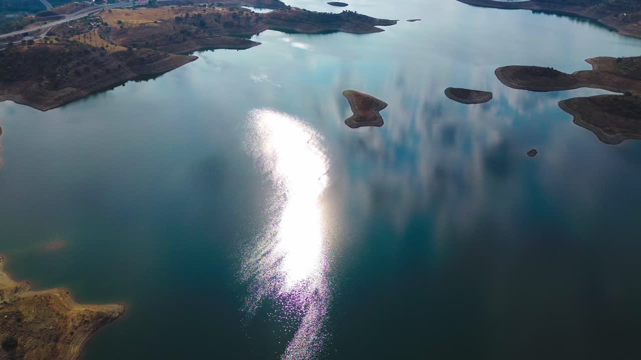 포르투갈 의 블루 드래곤 강 의 공중 사진, 4k