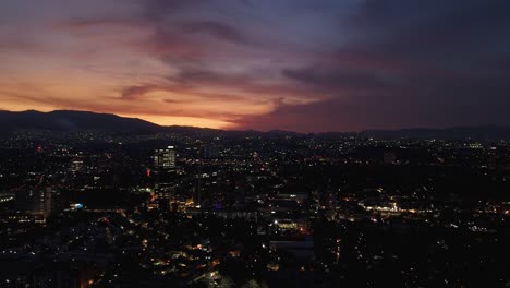 Hiperlpase-Aérea-Sur-Cdmx-Tarde-Cayendo,-Cambio-De-Color