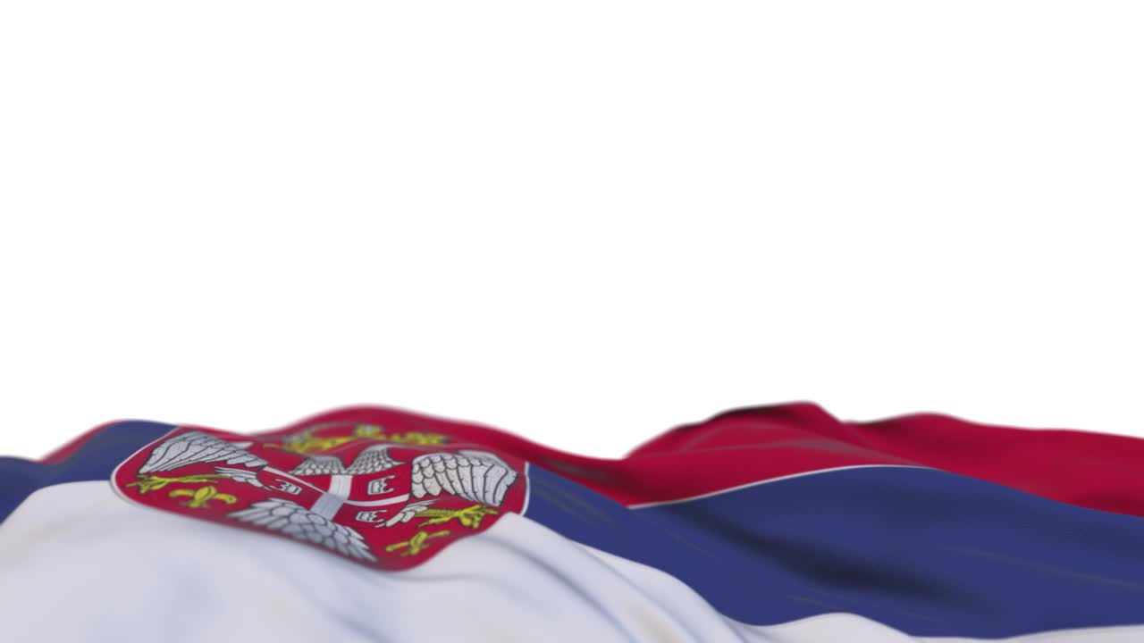 bandera de tela serbia ondeando en el bucle del viento. bordado serbio estandarte de tela cosida balanceándose en la brisa. fondo blanco medio lleno. lugar para el texto. bucle de 20 segundos.