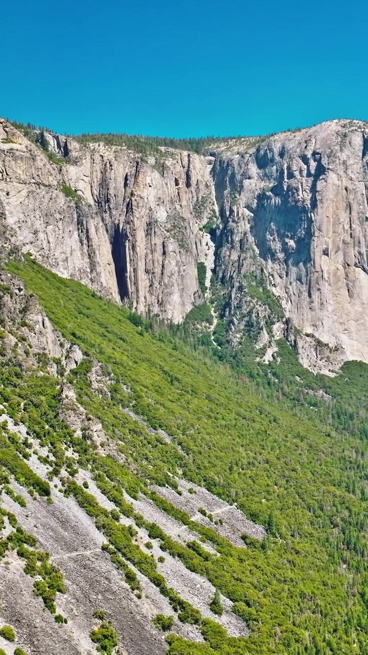 Vista aérea de formações rochosas impressionantes no Parque Nacional de Yosemite