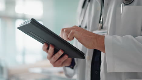 Closeup,-person-and-doctor-with-a-tablet