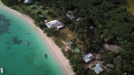 Fiji--volando-A-Lo-Largo-De-La-Costa-De-Las-Lagunas-Azules