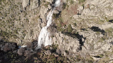 Fantastic-waterfall-called-"Cascada-la-chorrera-de-los-litueros"-from-Spain