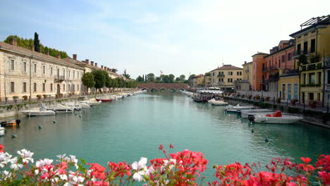 Puerto-De-Peschiera-Del-Garda---Ciudad-Cerca-De-Venecia