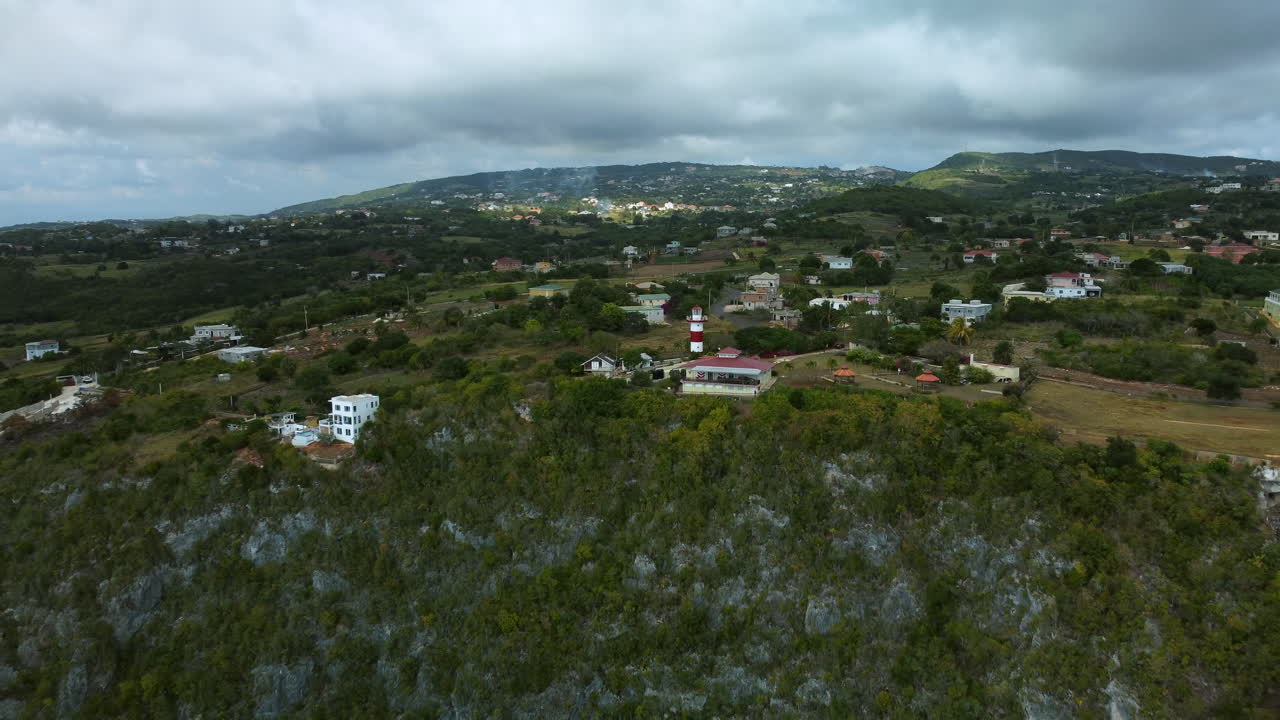 faro en el salto de los amantes en st. isabel, jamaica