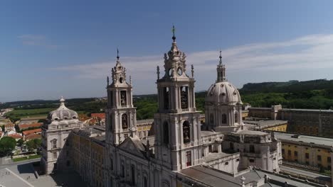 National-Palace-of-Mafra-in-Portugal