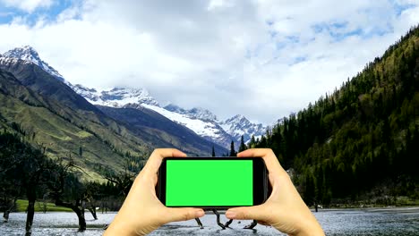 shoot video of nature with smart phone with green screen display