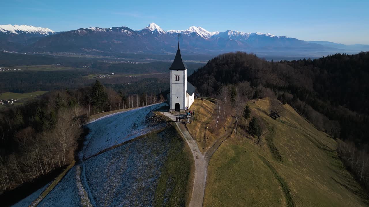 st 위의 시네마틱 하이퍼스