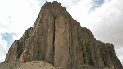 Slow-upward-pan-of-New-Mexico\'s-Shiprock