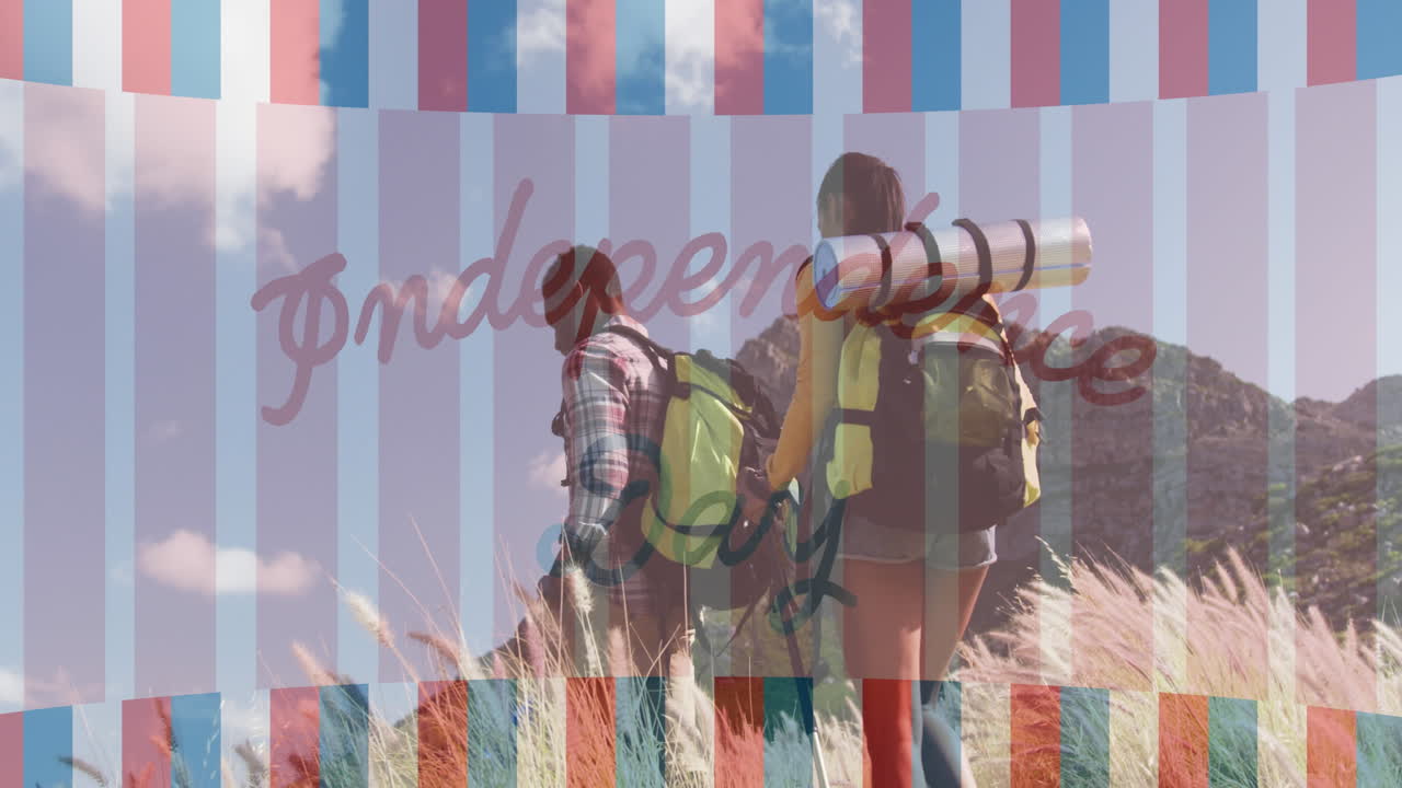 웃는 다양한 커플 하이킹에 대한 독립기념일 텍스트의 애니메이션