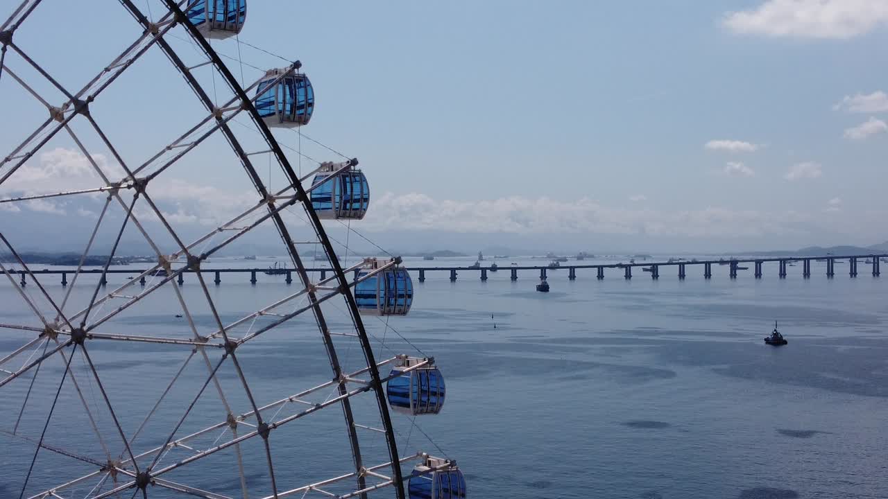 브라질 리우데자네이루 시내의 랜드마크의 공중 풍경, 리우 스타 관광 명소, 유명한 리우 니테로이 다리