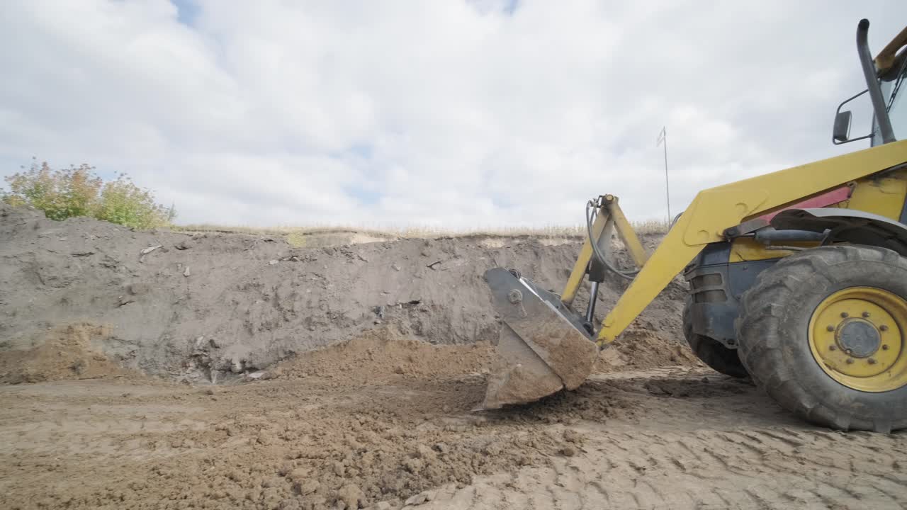 trabajos de excavación con tractores, compactación del suelo