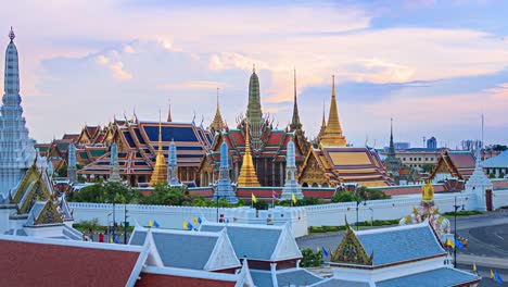 wat phra si rattana satsadaram temple of the emerald buddha, bangkok city, thailand day to night time lapse (zoom out)