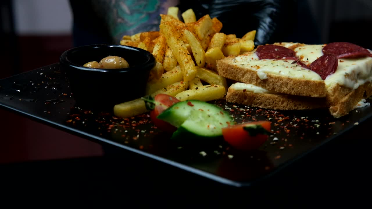 plato de promoción de las tostadas