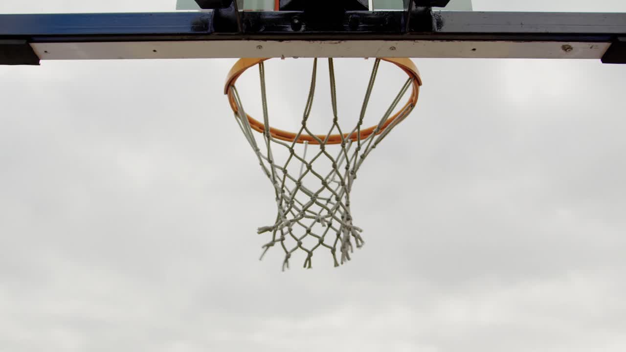 jugadores de baloncesto jugando al baloncesto 4k