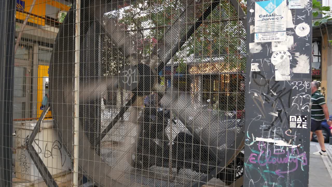 Large cooling fans in the street during a heatwave, Stock Exchange Square