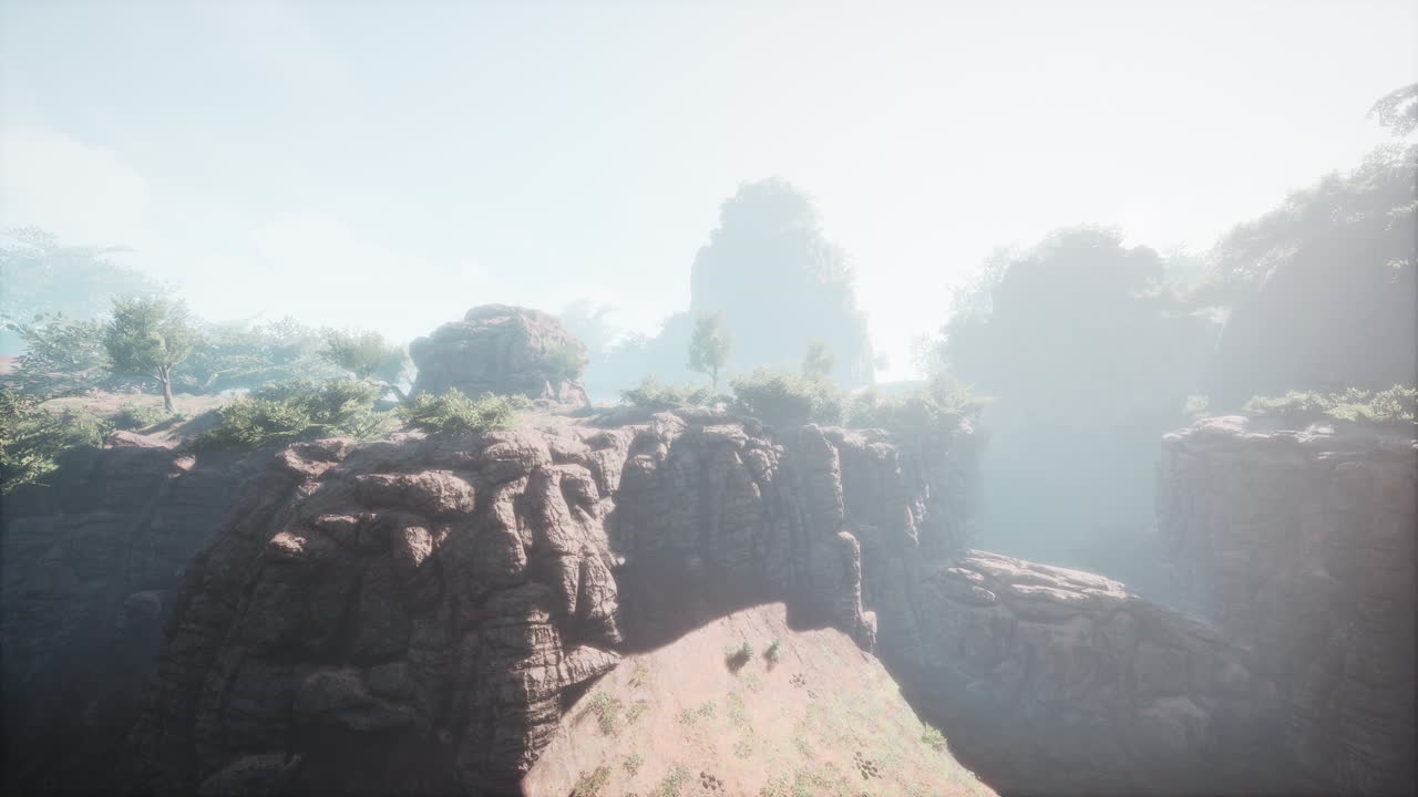 안개가 가득한 산 절벽 풍경