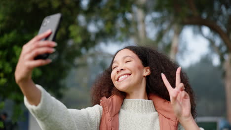 woman, selfie or live stream