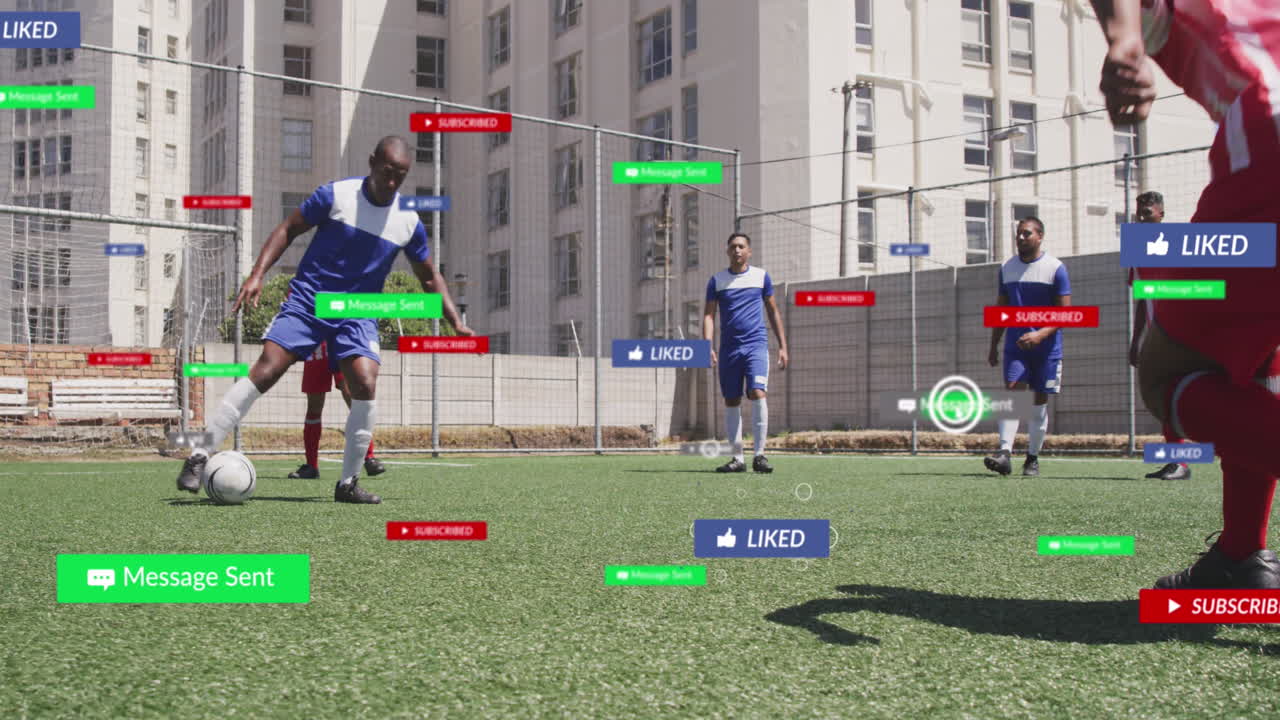 스포츠 경기장에서 축구를 하는 다양한 남성 축구 선수들에 대한 소셜 미디어 아이콘의 애니메이션