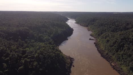 Iguazu-River-flowing-in-Amazon-rainforest-at-border-between-Brazil-and-Argentina