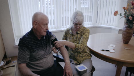 elderly care blood pressure check