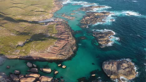 hermosa costa australiana, vista aérea de aviones no tripulados, rocas de elefante, piscina verde, dinamarca, sudoeste de australia