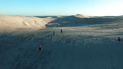 tiempo para hacer olas con la arena