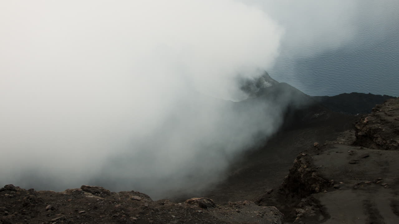 volcán stromboli 4k 22