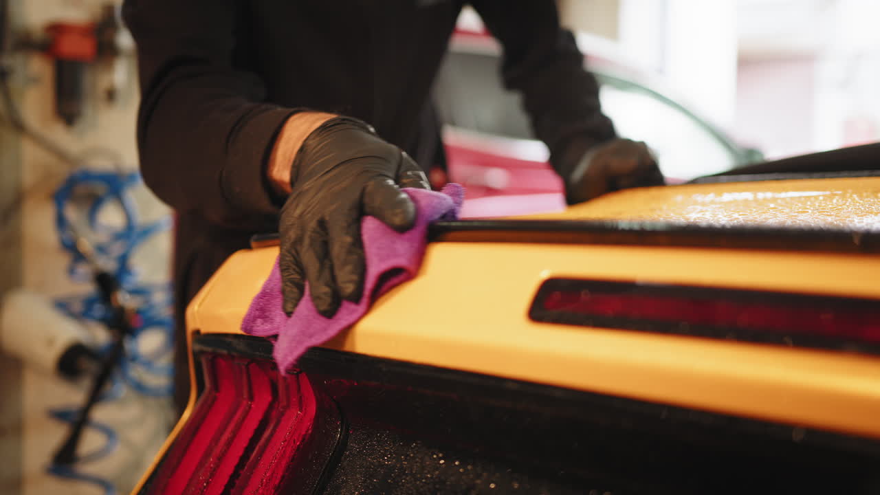 detalles de automóviles en curso