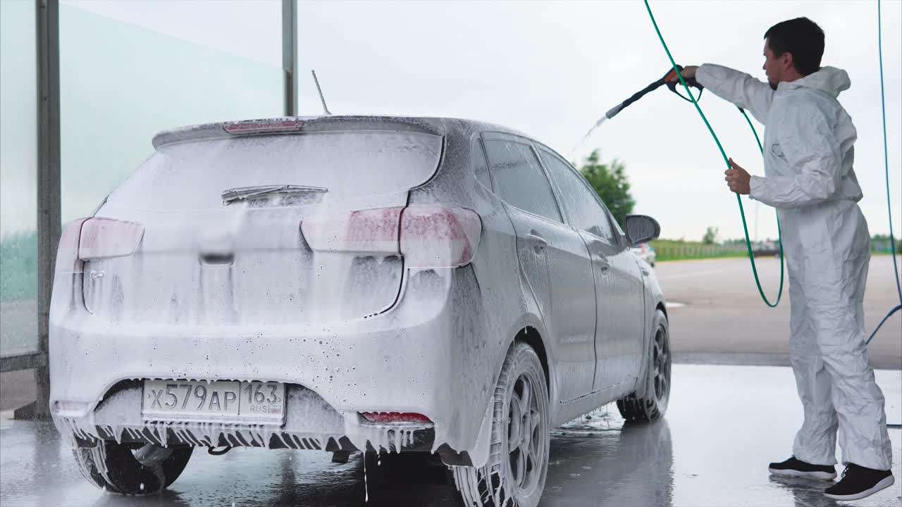 진행 중인 자동차 세탁