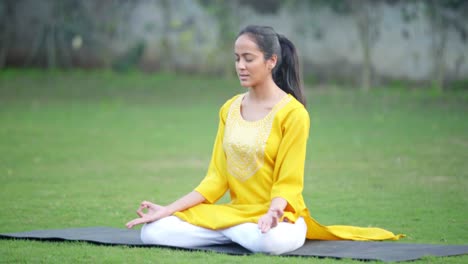 indian girl celebrating international yoga day