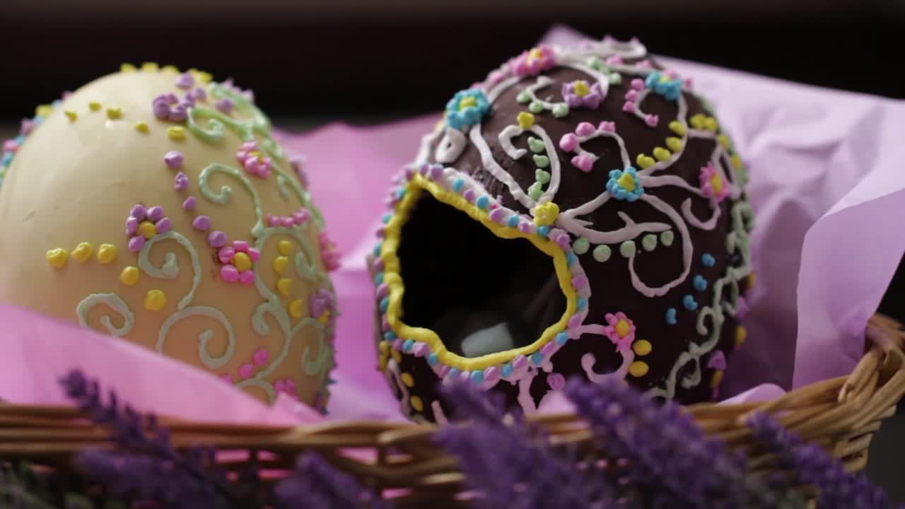 garimpo de ovos de páscoa feitos com chocolate