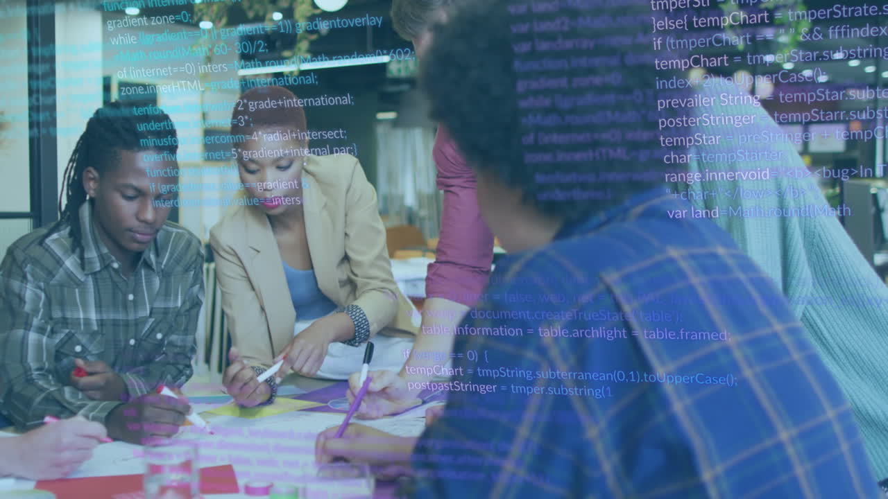 animación del procesamiento de datos financieros sobre diversas personas de negocios en la oficina