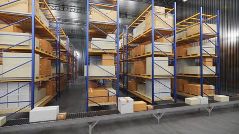 warehouse with cardboard boxes inside on pallets racks, logistic center. loft modern warehouse. cardboard boxes on a conveyor belt in a warehouse, 4k 3d rendering  animation .